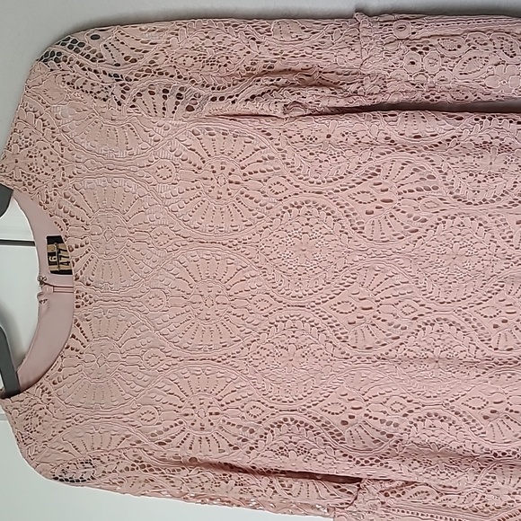 Woman's Dress - Picture 2 of 2